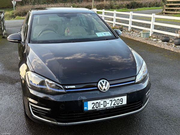 Volkswagen Golf Estate, Electric, 2020, Black