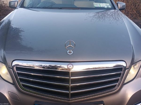 Mercedes-Benz E-Class Saloon, Diesel, 2012, Silver