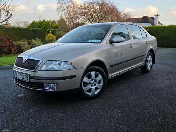 Skoda Octavia Hatchback, Petrol, 2006, Beige