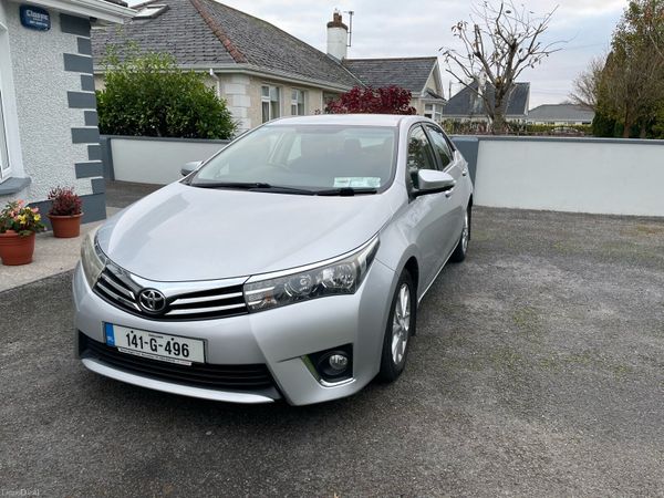 Toyota Corolla Saloon, Diesel, 2014, Silver