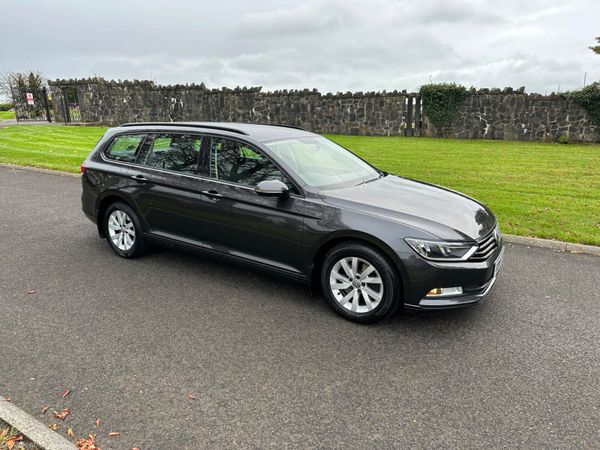 Volkswagen Passat Estate, Diesel, 2019, Grey