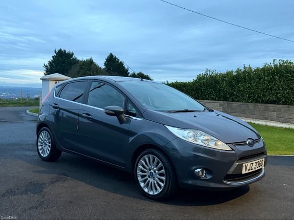 Ford Fiesta Hatchback, Petrol, 2011, Grey