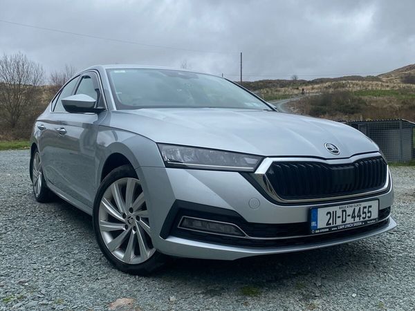 Skoda Octavia Saloon, Diesel, 2021, Grey