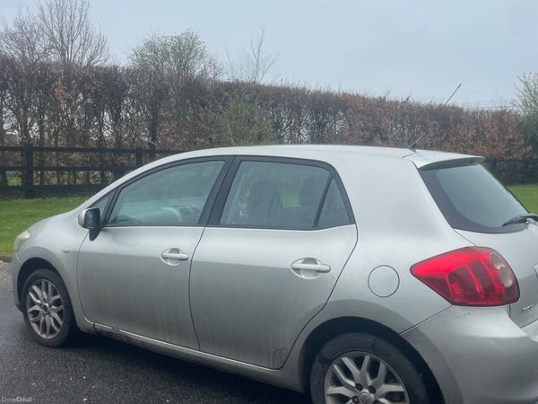 Toyota Auris Hatchback, Diesel, 2009, Silver