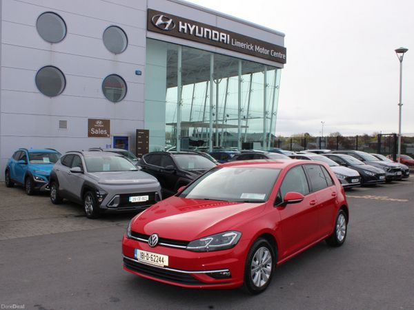 Volkswagen Golf Hatchback, Petrol, 2018, Red