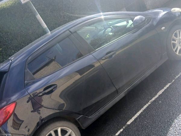 Mazda Demio MPV, Petrol, 2014, Navy