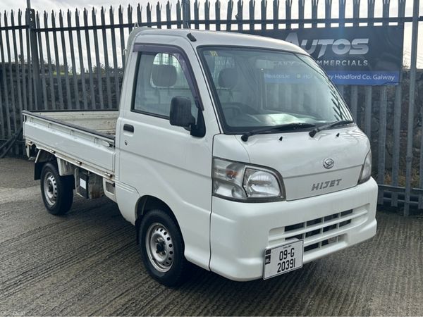 Daihatsu Fourtrak Pick Up, Petrol, 2009, White