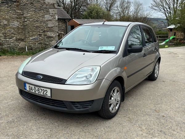 Ford Fiesta Hatchback, Petrol, 2004, Silver