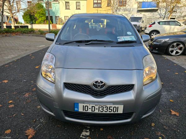 Toyota Yaris Hatchback, Petrol, 2010, Silver