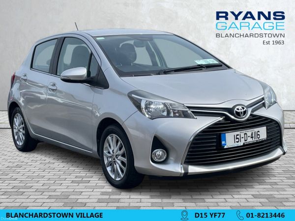 Toyota Yaris Hatchback, Petrol, 2015, Silver
