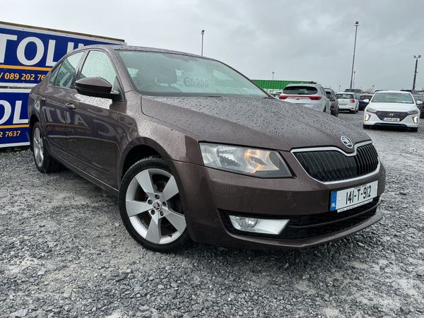 Skoda Octavia Saloon, Diesel, 2014, Brown