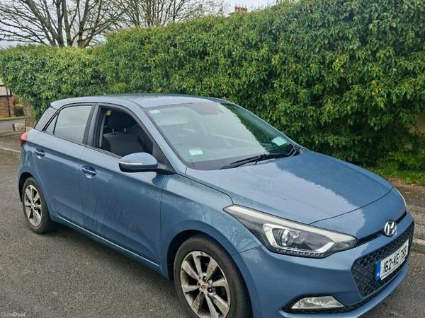 Hyundai i20 Hatchback, Petrol, 2016, Blue