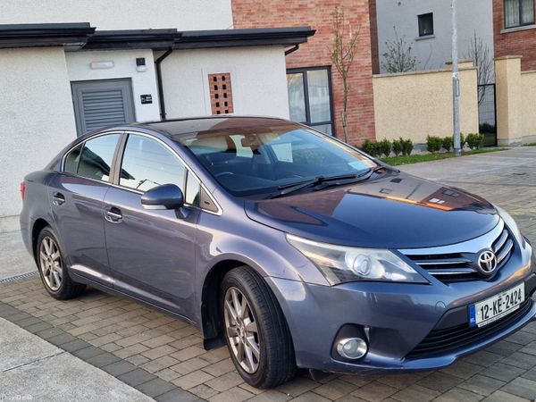 Toyota Avensis Saloon, Diesel, 2012, Blue