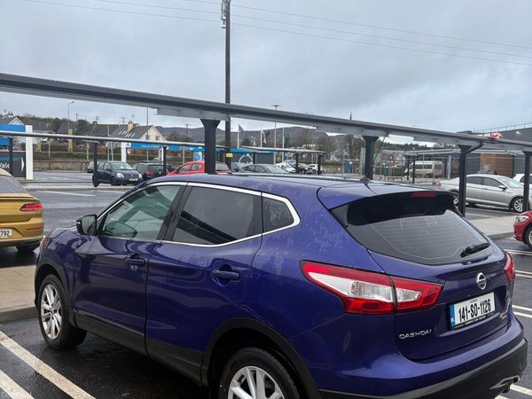 Nissan Qashqai Hatchback, Diesel, 2014, Blue