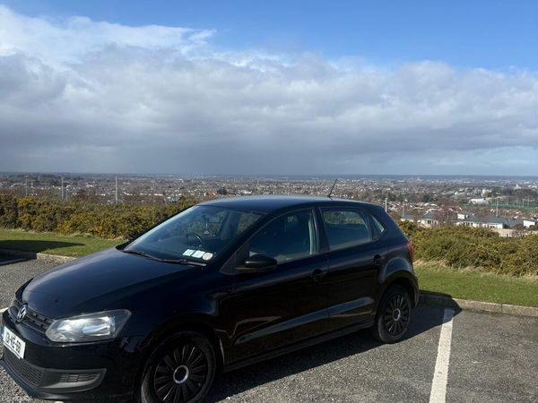 Volkswagen Polo Hatchback, Petrol, 2013, Black