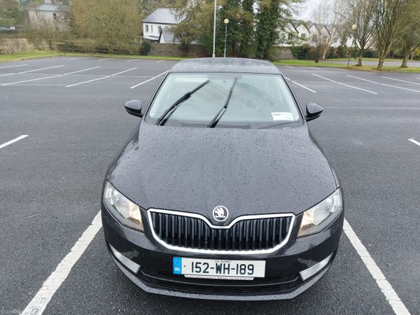 Skoda Octavia Saloon, Diesel, 2015, Black
