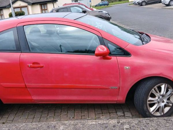 Opel Corsa Hatchback, Petrol, 2007, Red