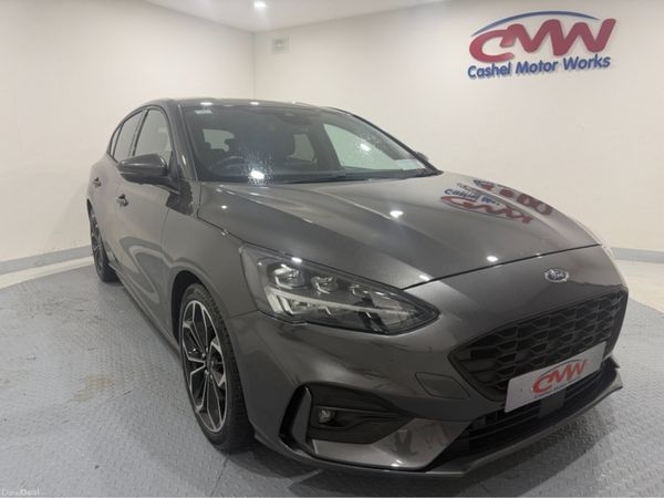 Ford Focus Hatchback, Diesel, 2022, Grey