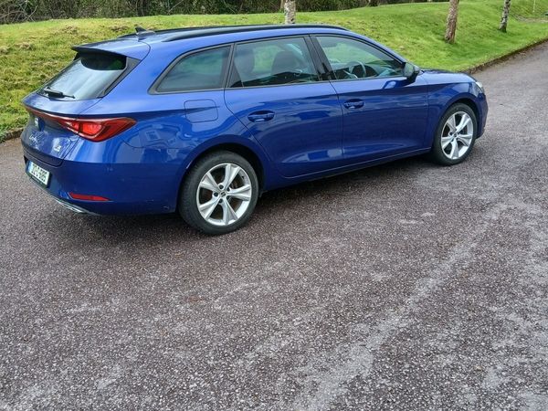 SEAT Leon Estate, Petrol Plug-in Hybrid, 2021, Blue