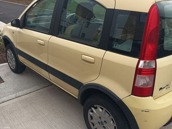 Fiat Panda Hatchback, Petrol, 2005, Yellow