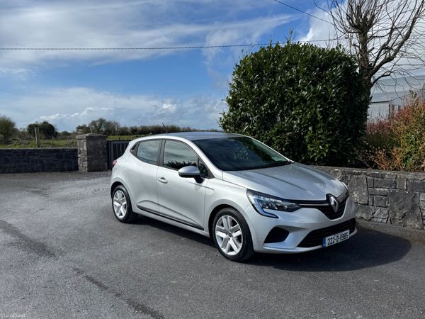 Renault Clio Hatchback, Petrol, 2022, Grey