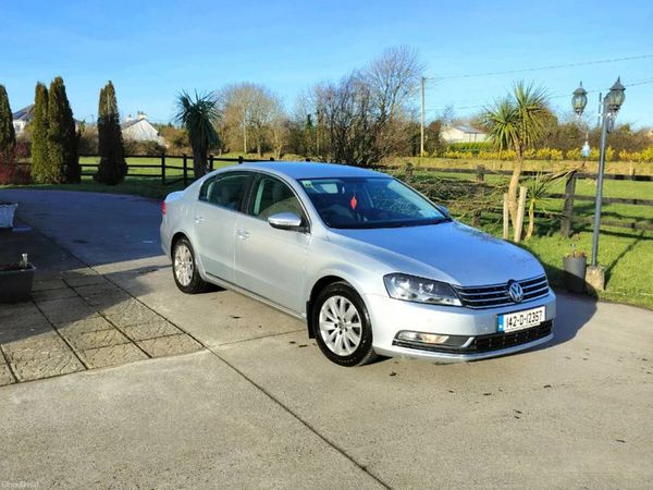 Volkswagen Passat Saloon, Diesel, 2014, Silver