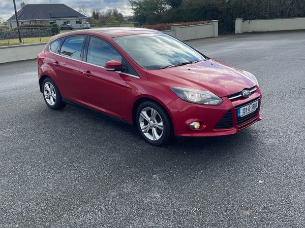 Ford Focus Hatchback, Diesel, 2013, Red