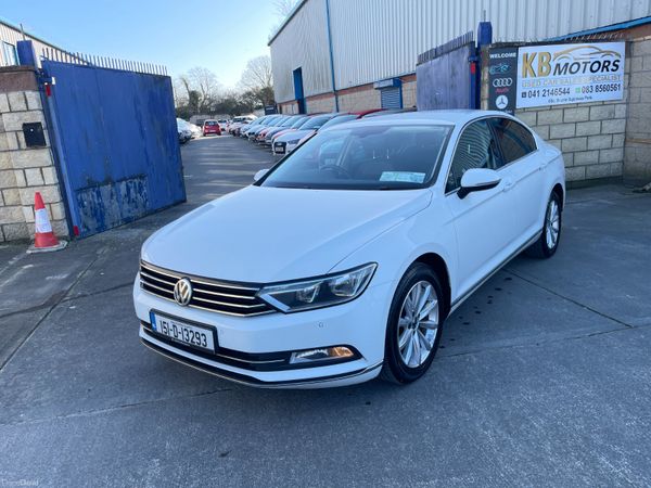Volkswagen Passat Saloon, Diesel, 2015, White