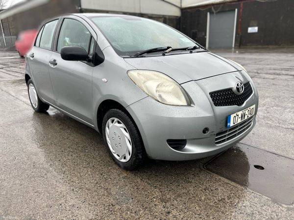 Toyota Yaris Hatchback, Petrol, 2007, Silver