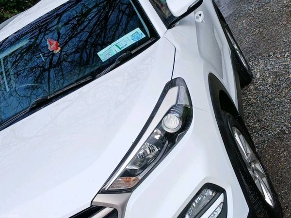 Hyundai Tucson SUV, Diesel, 2016, White