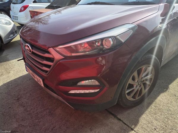 Hyundai Tucson SUV, Diesel, 2016, Red