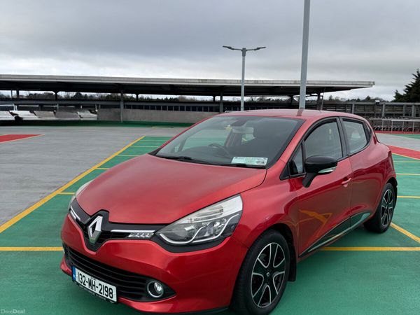 Renault Clio Hatchback, Petrol, 2013, Red