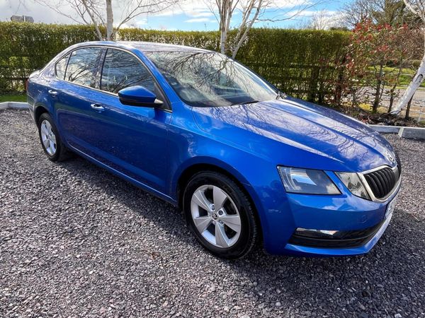 Skoda Octavia Saloon, Diesel, 2019, Blue