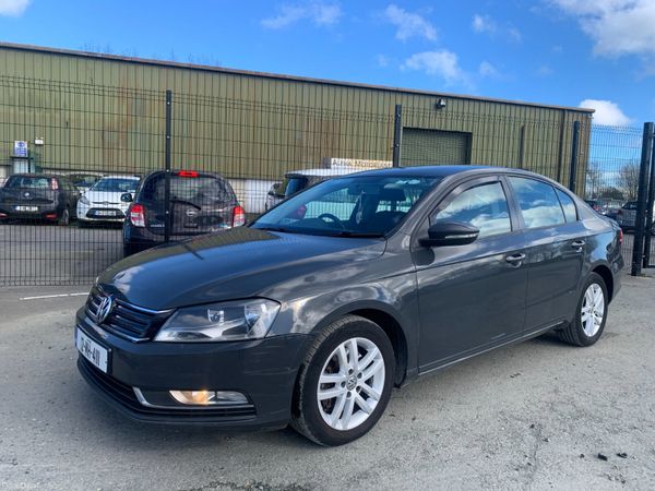 Volkswagen Passat Saloon, Diesel, 2012, Grey