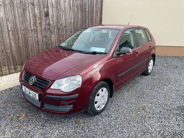 Volkswagen Polo Hatchback, Petrol, 2006, Red