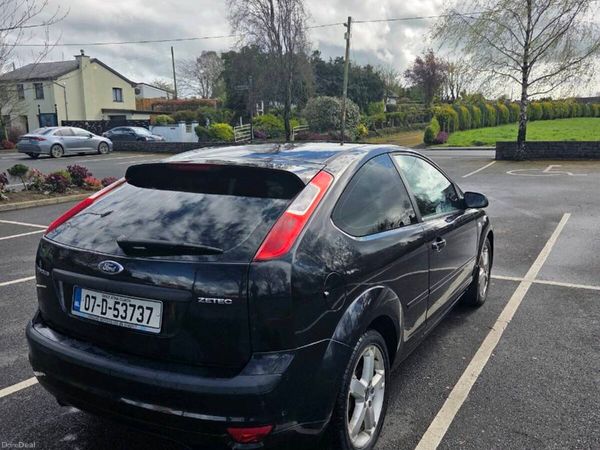 Ford Focus Hatchback, Petrol, 2007, Black