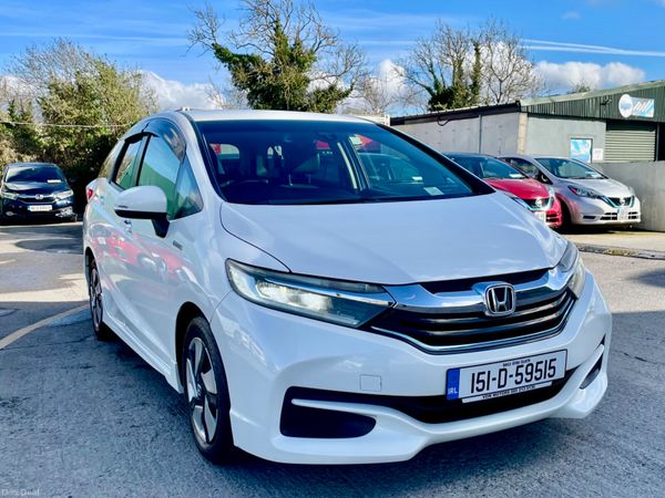 Honda Shuttle MPV, Petrol Hybrid, 2015, White