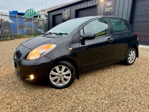 Toyota Yaris Hatchback, Diesel, 2011, Black