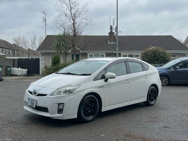 Toyota Prius Hatchback, Petrol Hybrid, 2011, White