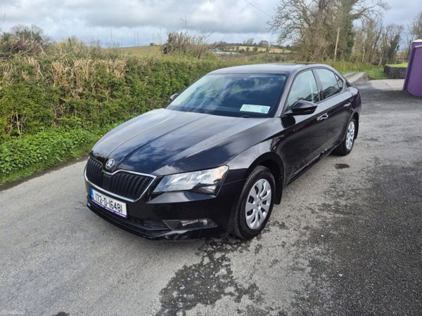 Skoda Superb Hatchback, Petrol, 2017, Black