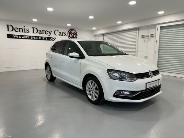 Volkswagen Polo Hatchback, Petrol, 2016, White