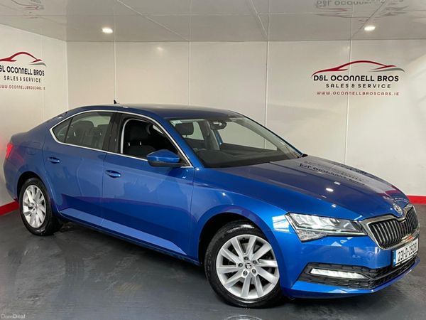 Skoda Superb Hatchback, Diesel, 2023, Blue