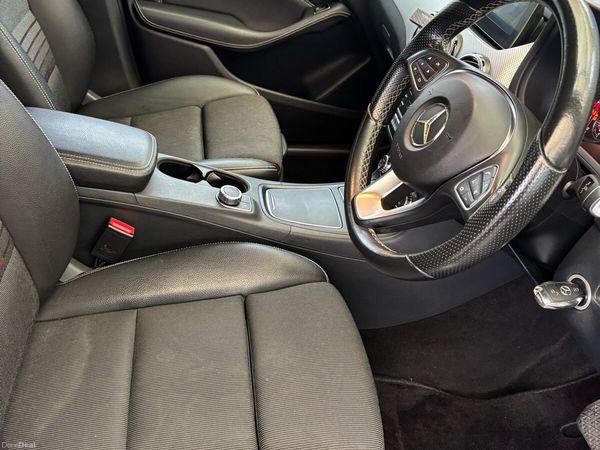 Mercedes-Benz B-Class MPV, Petrol, 2017, Blue