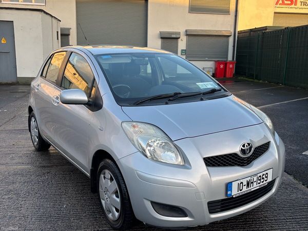 Toyota Yaris Hatchback, Petrol, 2010, Silver