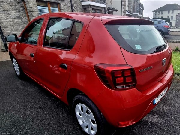 Dacia Sandero Hatchback, Petrol, 2021, Red