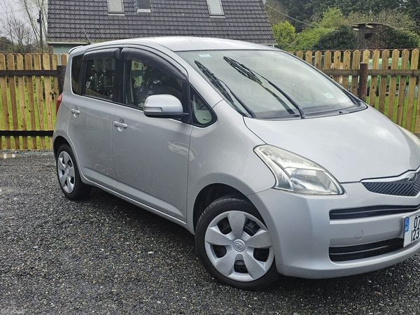 Toyota Ractis MPV, Petrol, 2007, Silver