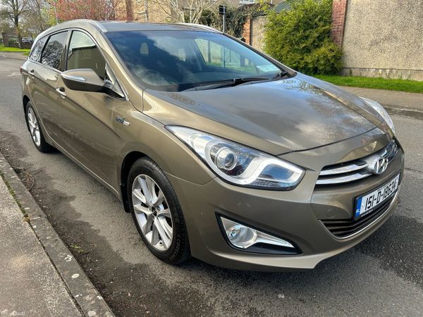 Hyundai i40 Estate/Jeep, Diesel, 2015, Beige