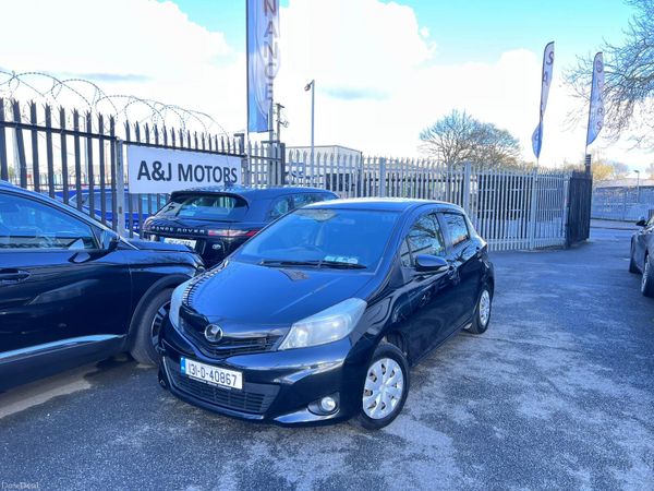 Toyota Yaris Hatchback, Petrol, 2013, Black