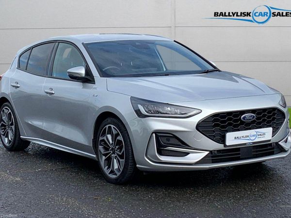 Ford Focus Hatchback, Petrol, 2023, Silver