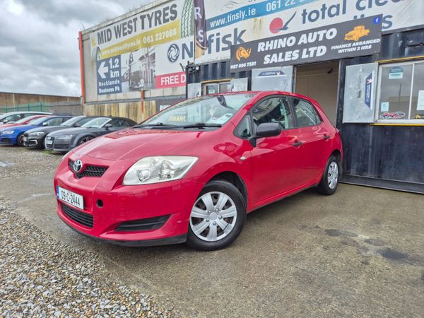 Toyota Auris Hatchback, Diesel, 2009, Red
